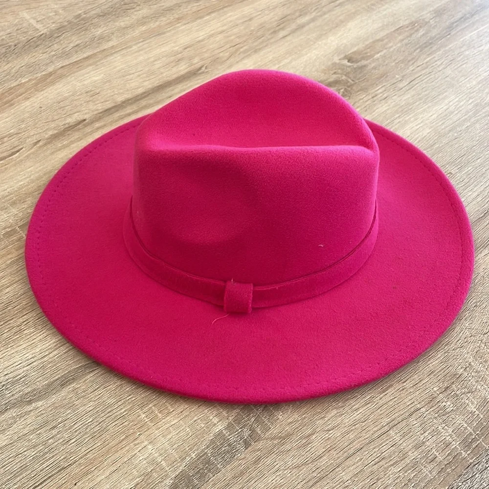 Pink Fidora - Picture 2 of 2